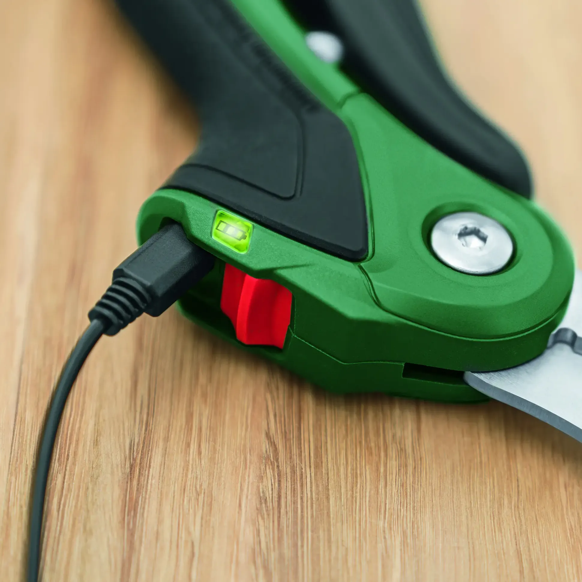 Bosch Akku-Gartenschere EasyPrune inkl. Ladekabel