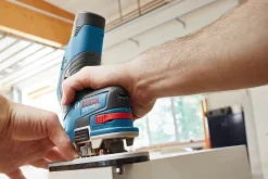 Bosch Professional Akku-Kantenfräse GKF 12V-8 Solo