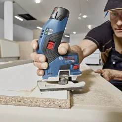 Bosch Professional Akku-Kantenfräse GKF 12V-8 Solo