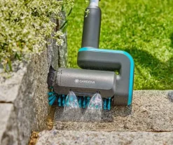 Gardena Akku-Reinigungsbürste Aqua Brush Universal 04/18V