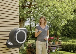 Gardena Wandschlauchbox RollUp S mit 15 m Schlauch