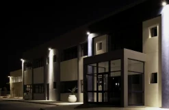 Philips LED Außenstrahler Projectline schwarz 20 W 1800 lm mit Bewegungsmelder